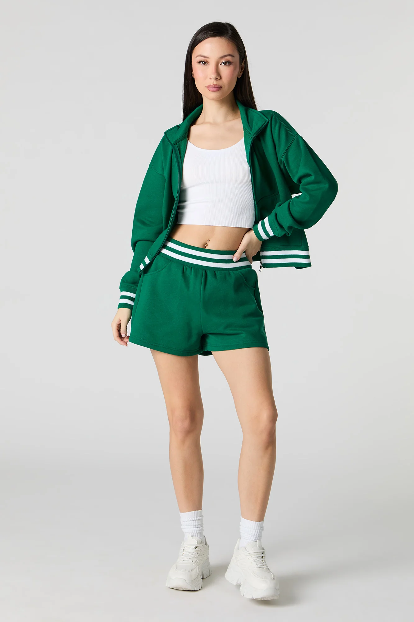 Short Active en molleton avec bande de taille rayée - Image 9
