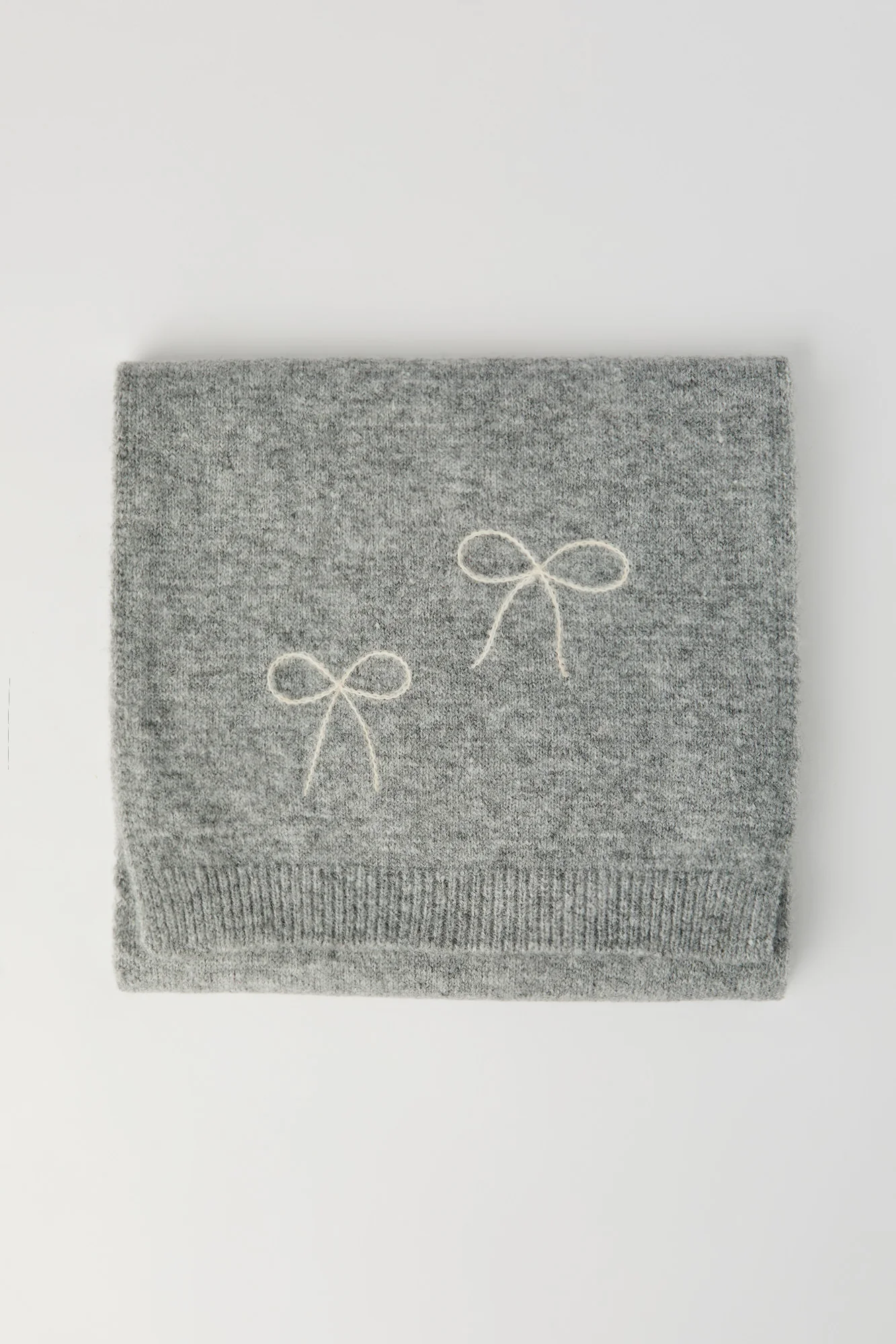 Bow Jacquard Knit Scarf - Image 3