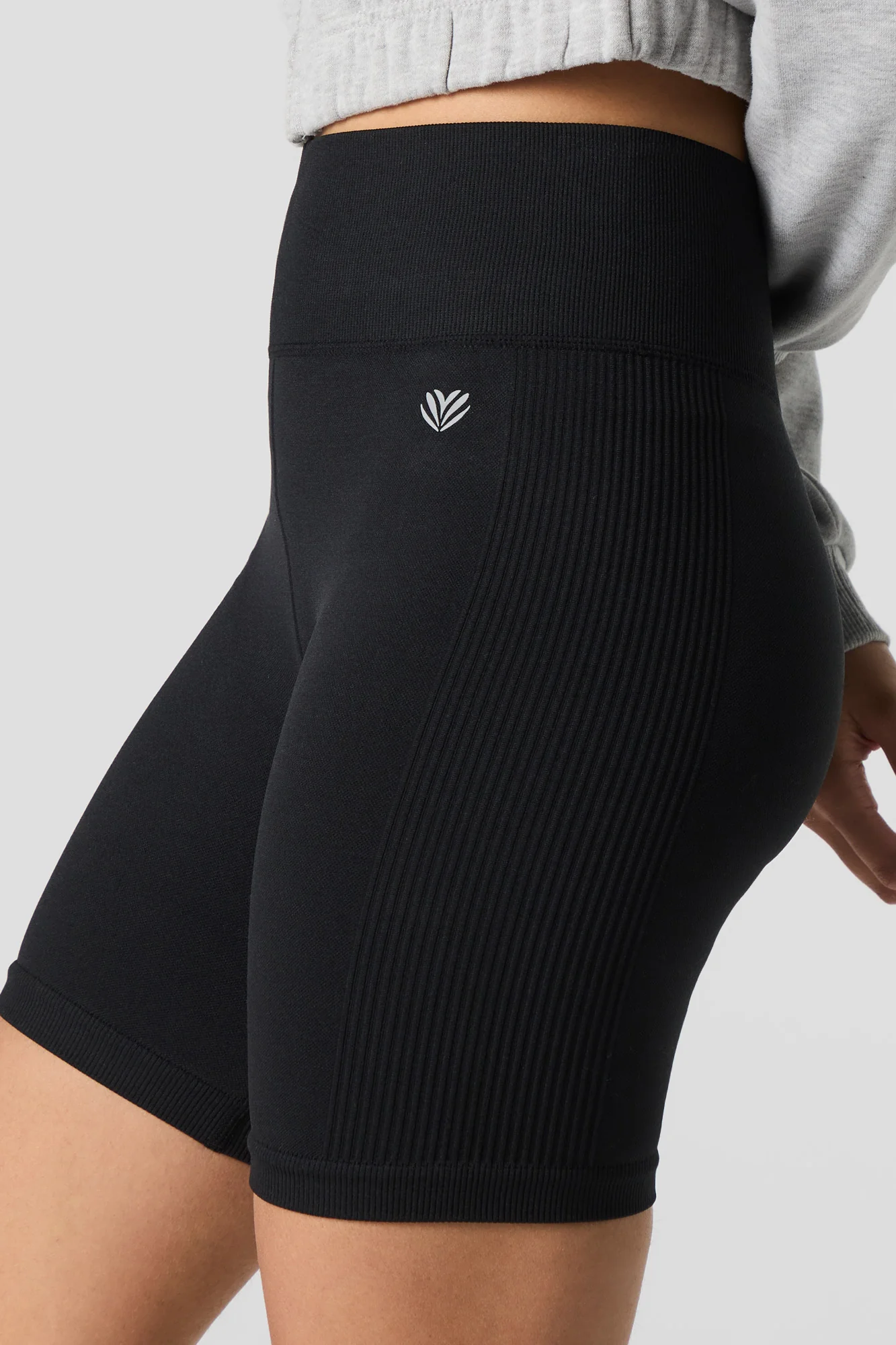 Seamless Biker Short - Image 16