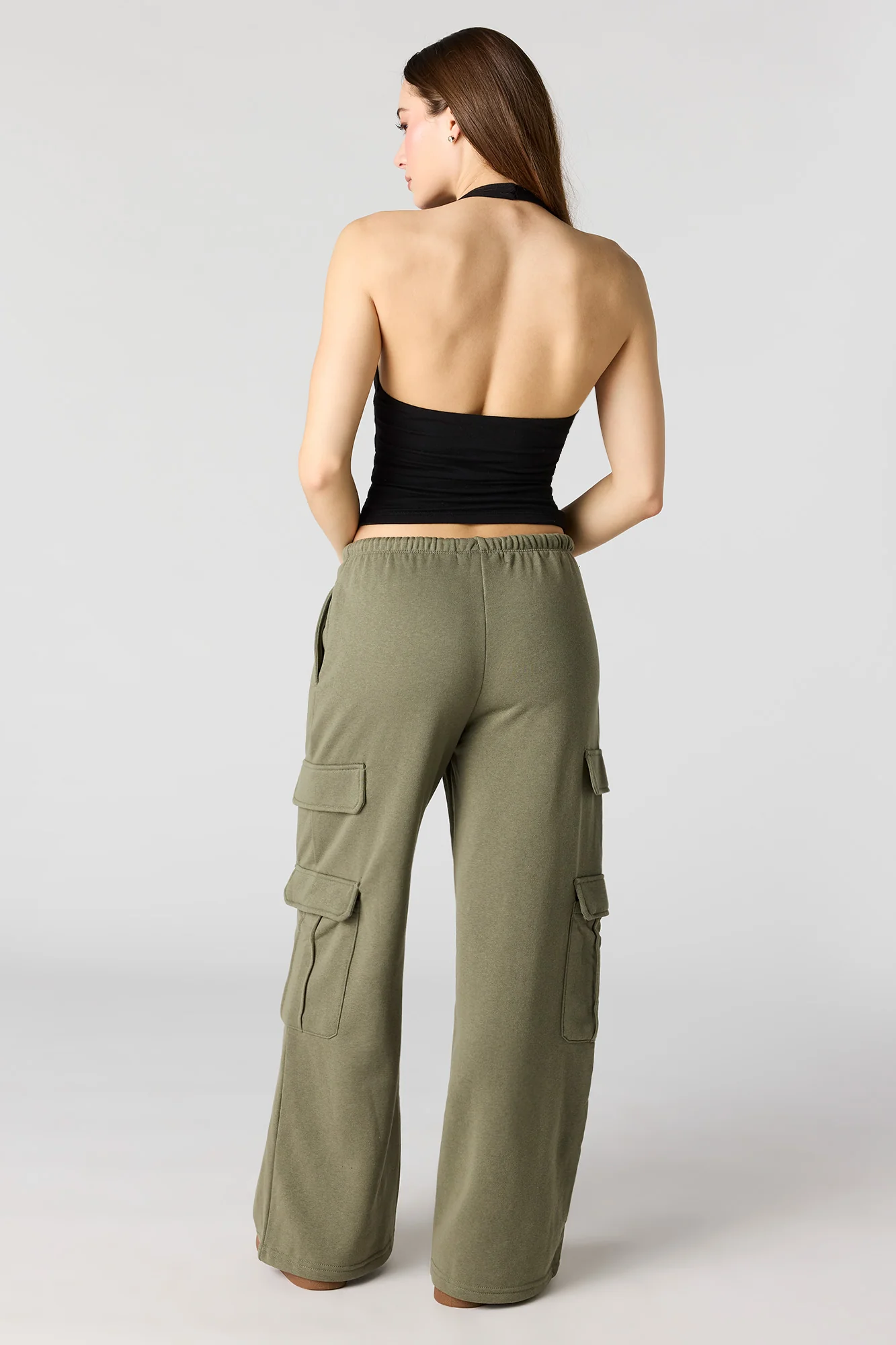 Fleece Low Rise Baggy Cargo Sweatpant - Image 15