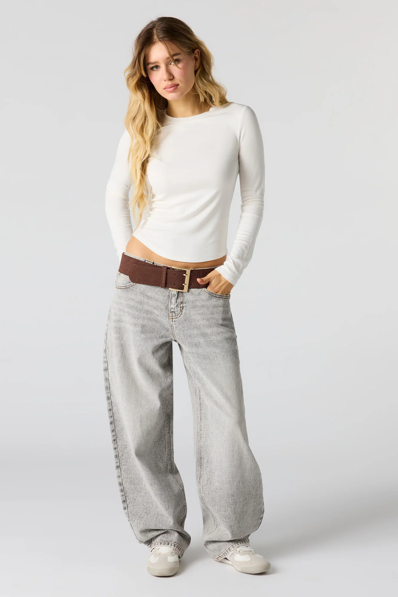 Low Rise Barrel Jean - Image 4