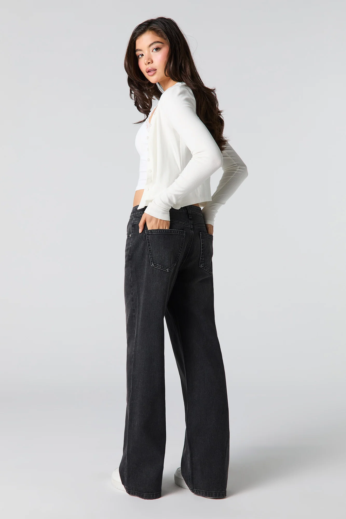 Low Rise Baggy Jean with Charm - Image 9