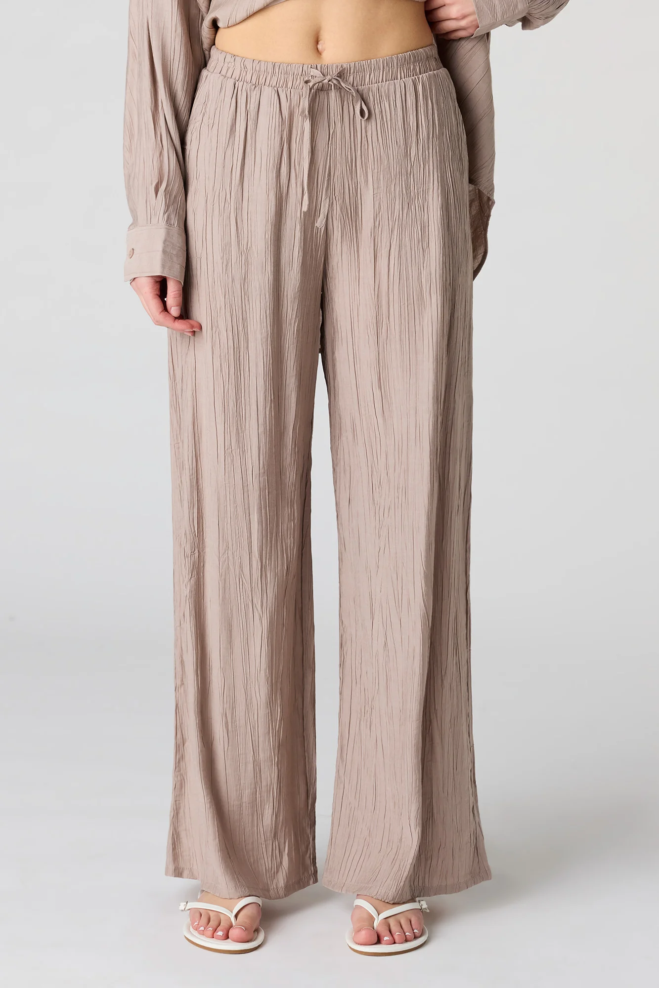 Textured Drawstring Flowy Wide Leg Pant - Image 11