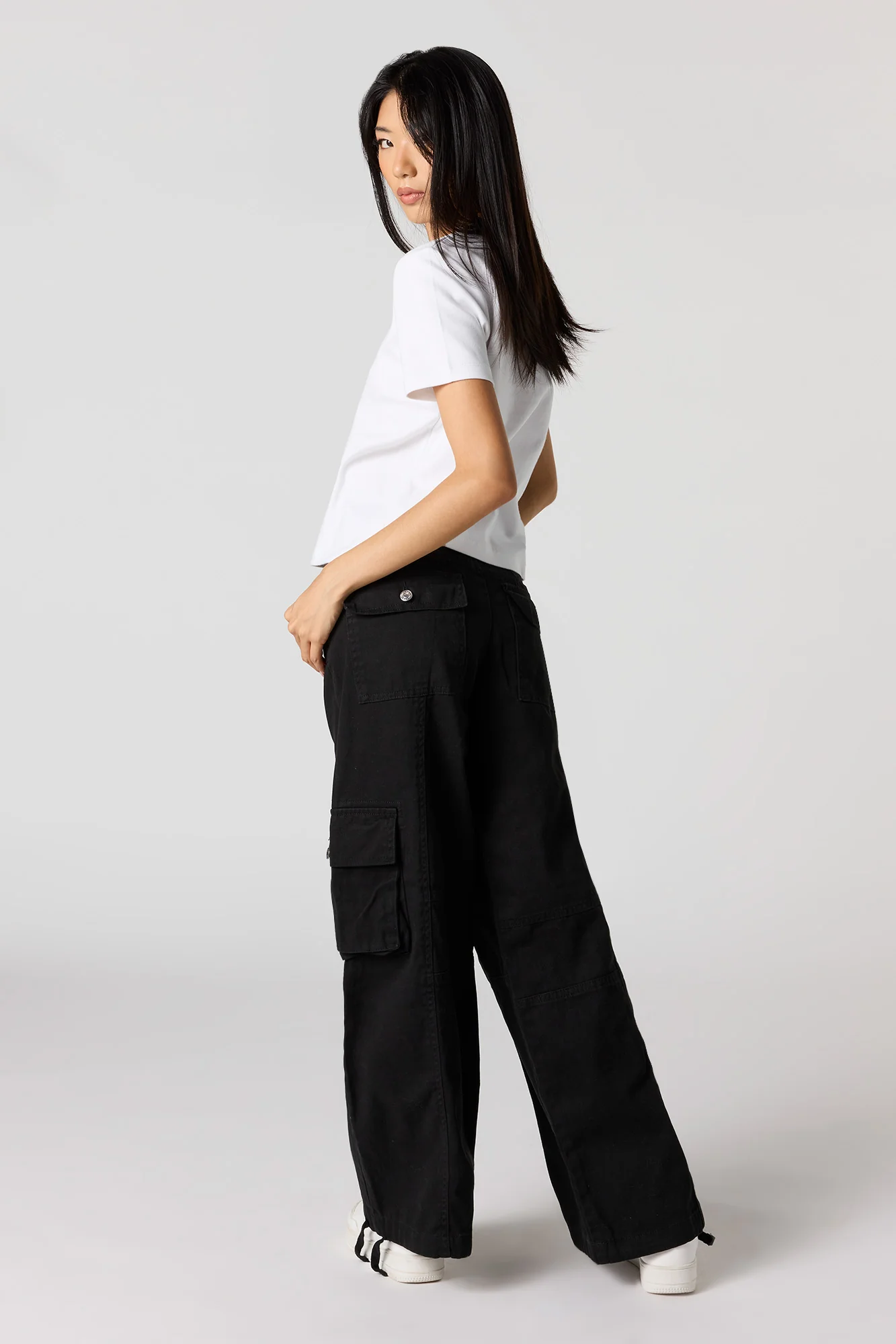 Low Rise Baggy Cargo Pant - Image 6