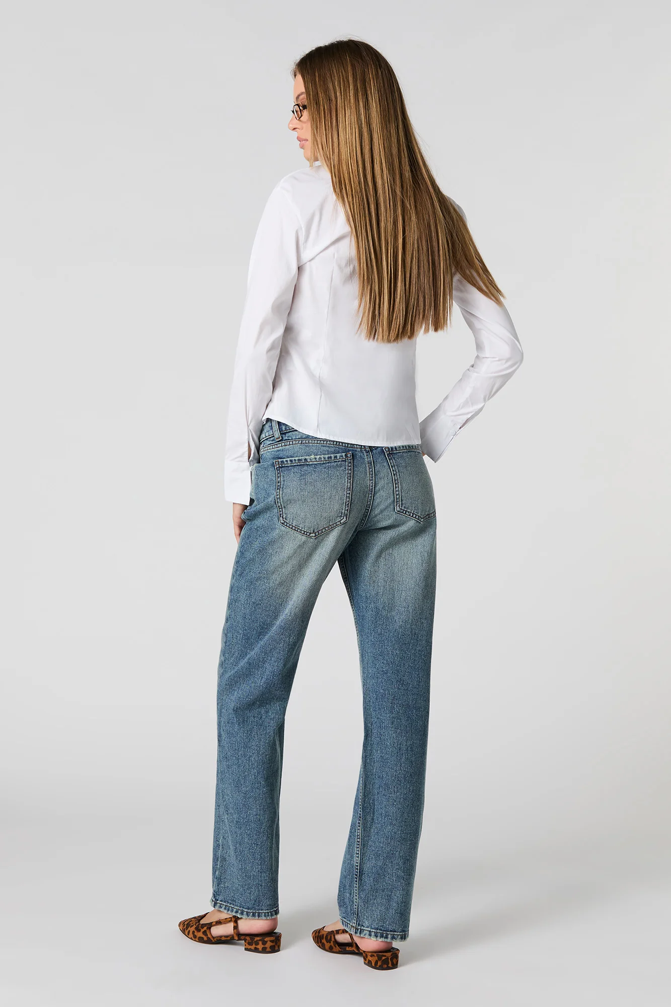 Low Rise Straight Vintage Dark Jean - Image 3