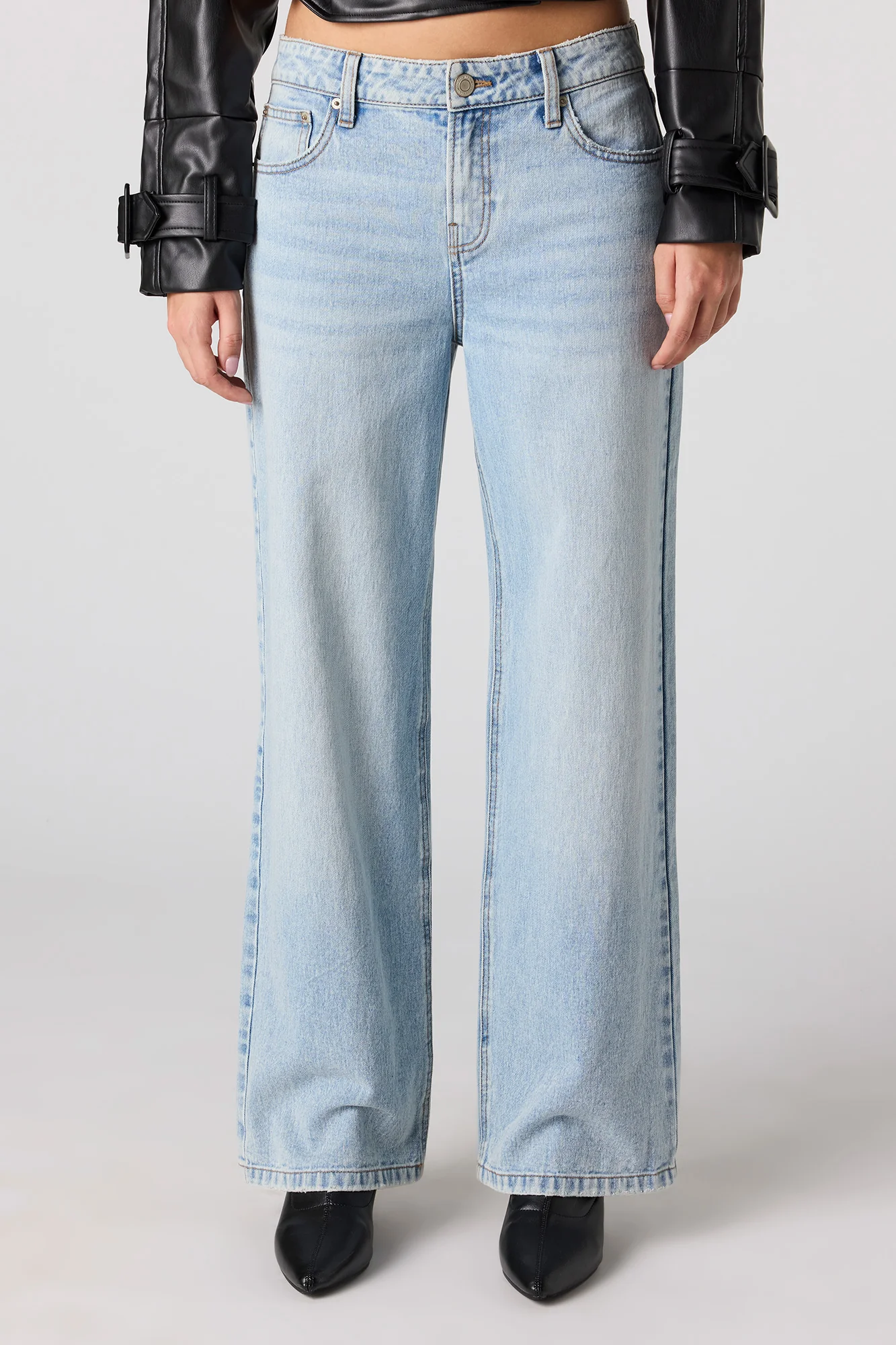 Low Rise Baggy Light Jean - Image 2