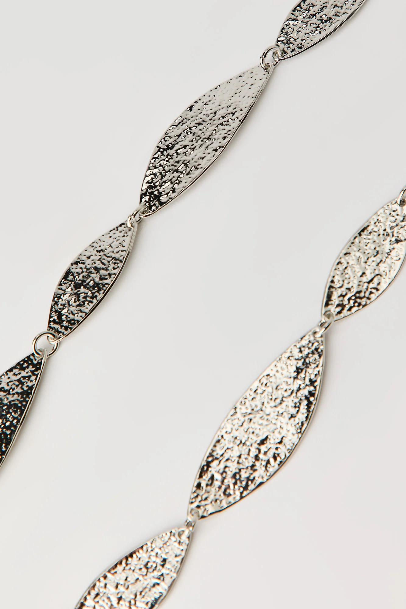 Hammered Leaf Chain Belt - Image 4
