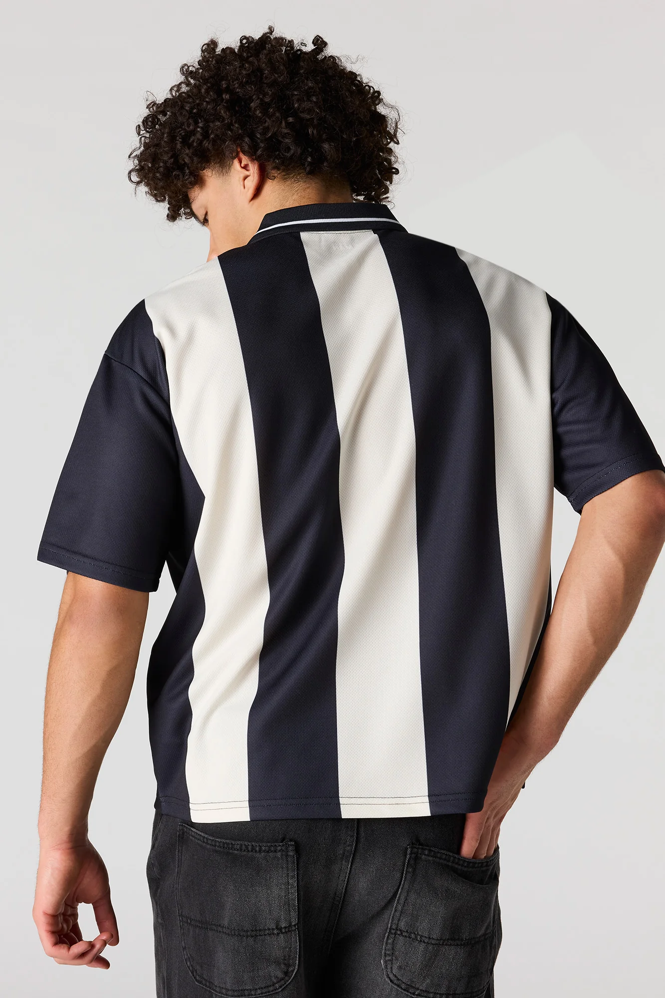 Graphic Mesh Soccer Jersey - Image 5