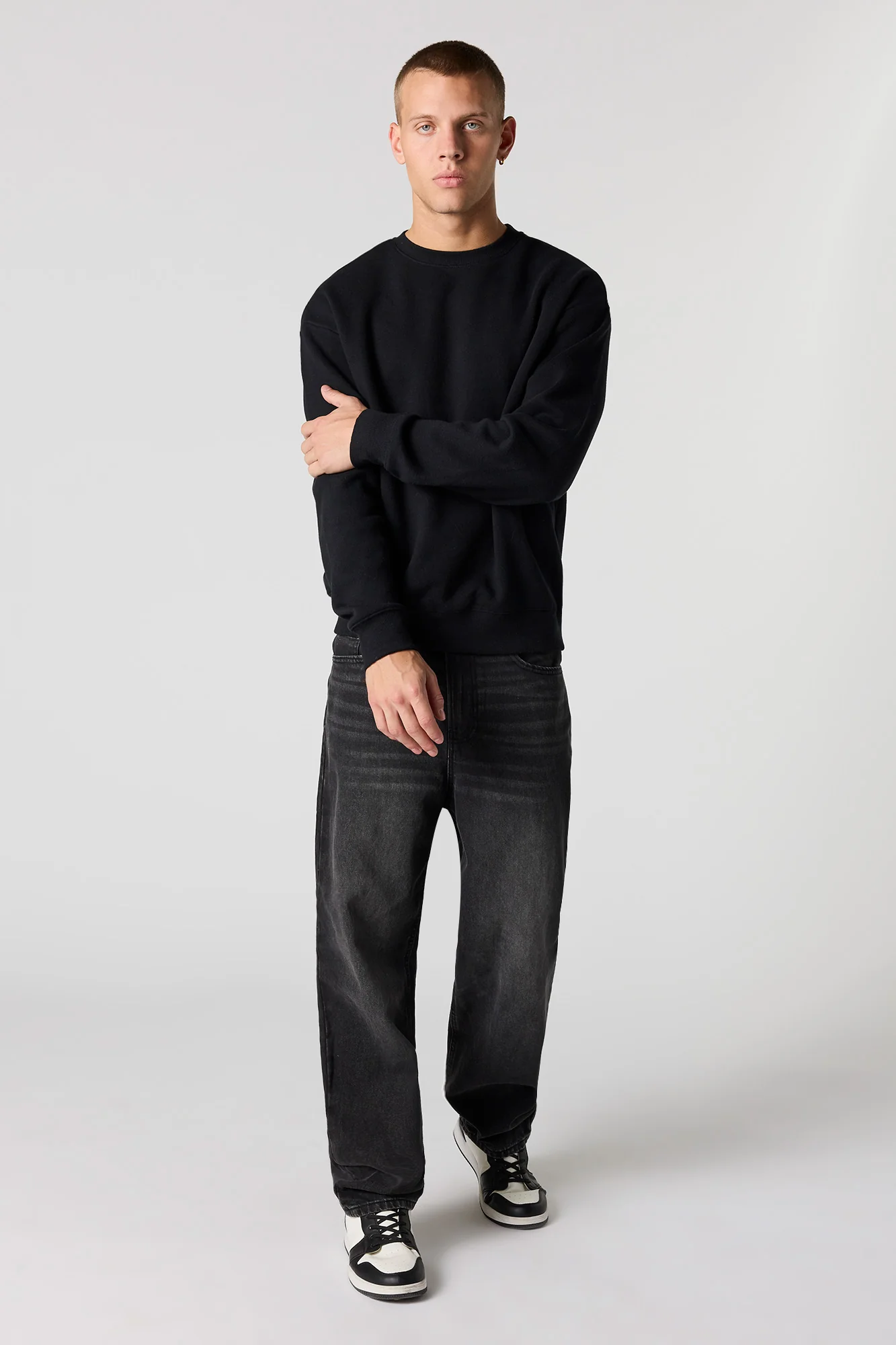 Premium Heavyweight Fleece Crewneck Sweatshirt - Image 15