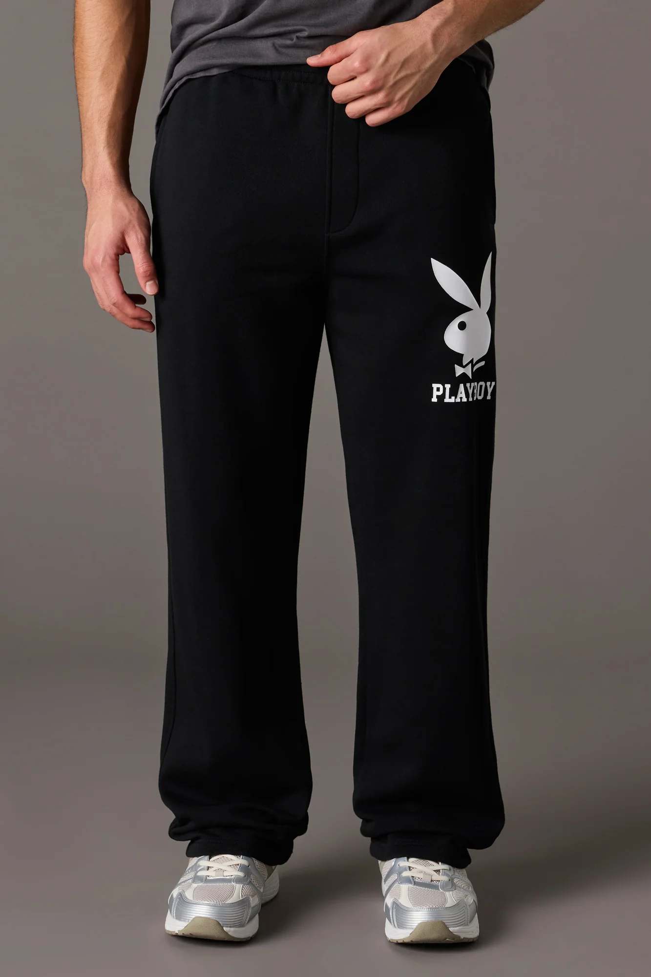 Playboy Graphic Fleece Baggy Sweatpant - Image 5
