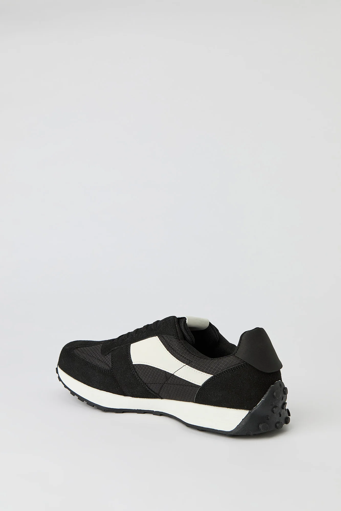 Colourblock Tread Sole Sneaker - Image 16