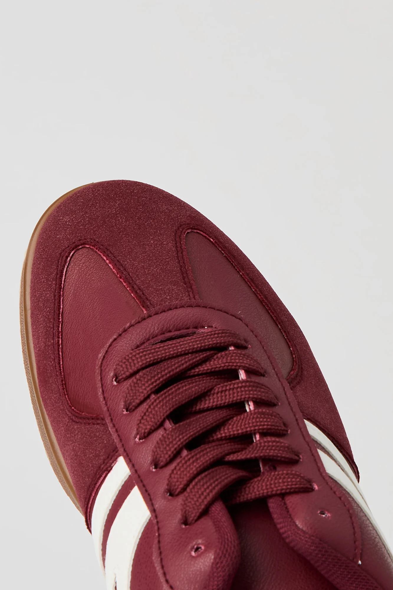 Retro Sneaker - Image 4