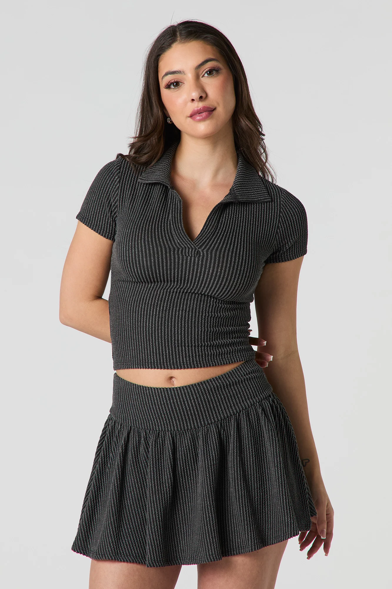 Minijupe-short fluide en tricot côtelé - Image 5