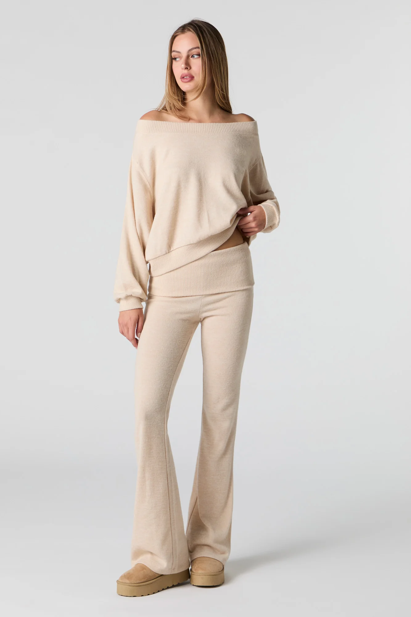 Pantalon à jambe évasée en tricot avec taille pliée - Image 4