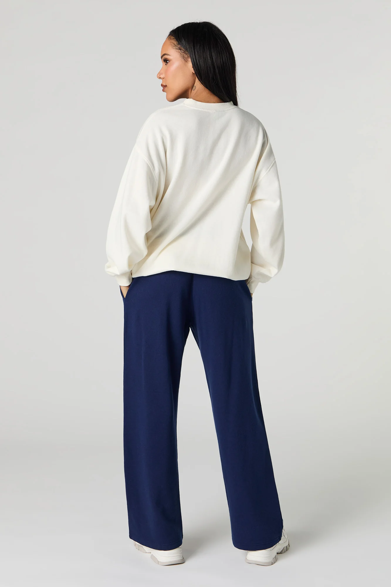 Pantalon d'entraînement à jambe évasée en molleton à imprimé Stitch - Image 3