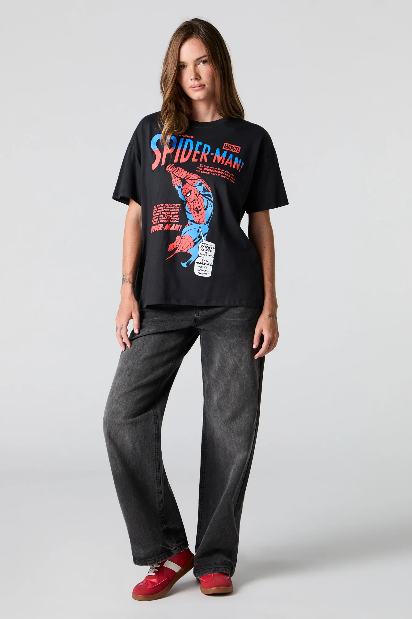 T-shirt de coupe garçonne à imprimé Spiderman - Image 3