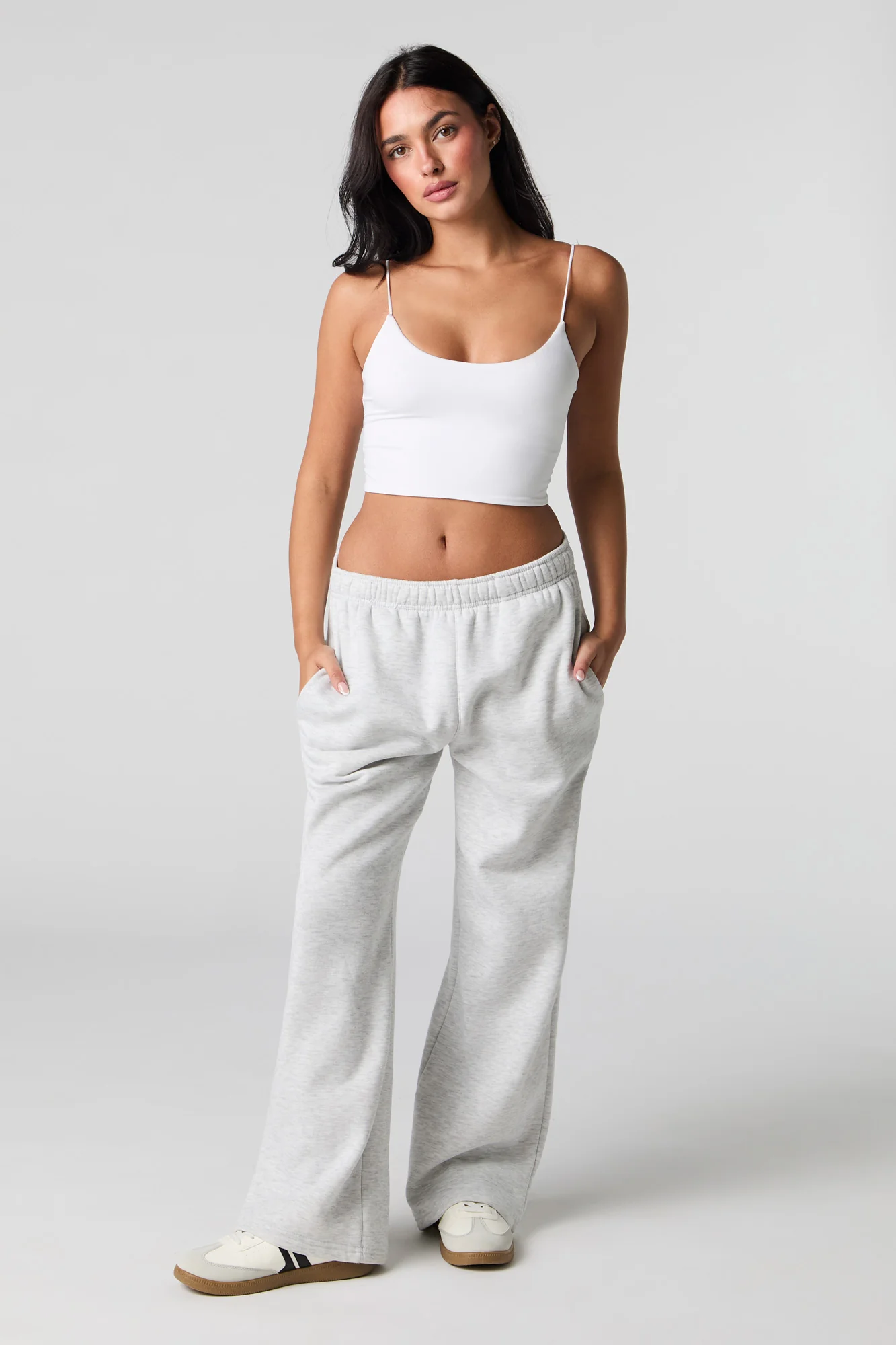 Camisole profilée courte à fines bretelles - Image 9