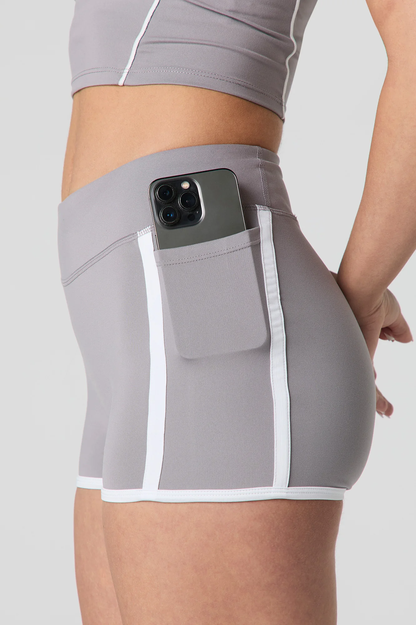 Sommer Ray Active Contrast Short - Image 12