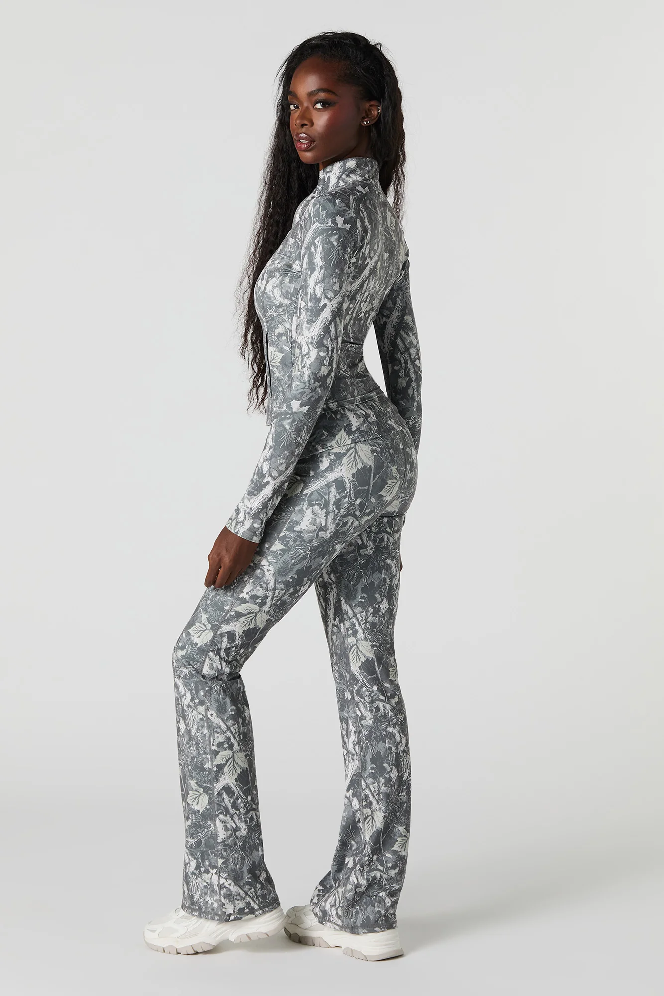 Pantalon à jambe évasée et taille repliée Active - Image 15