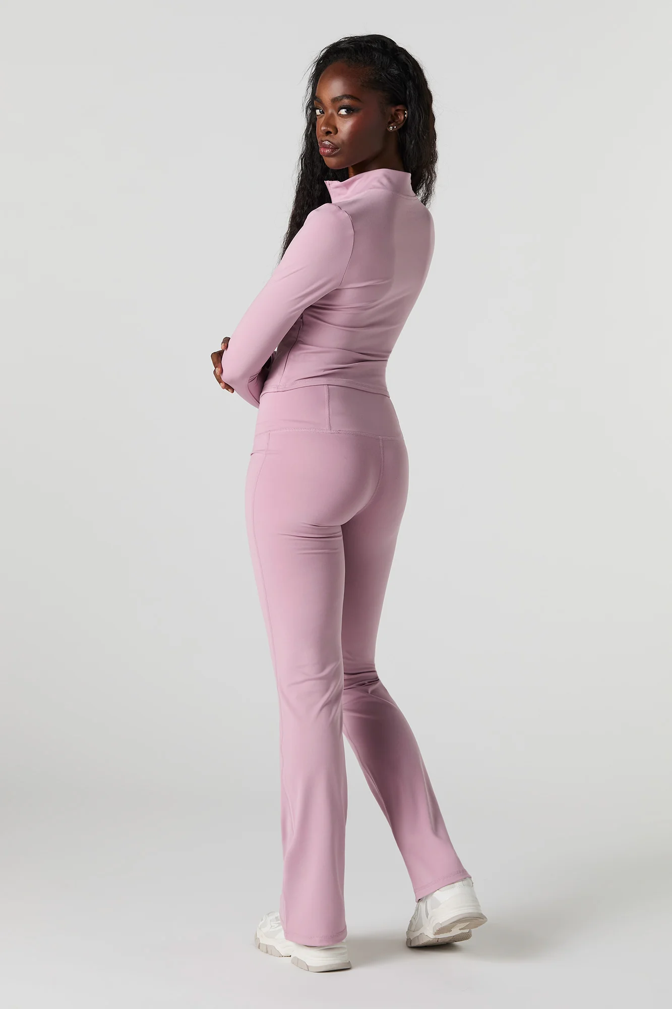 Pantalon à jambe évasée et poche arrière Active - Image 15