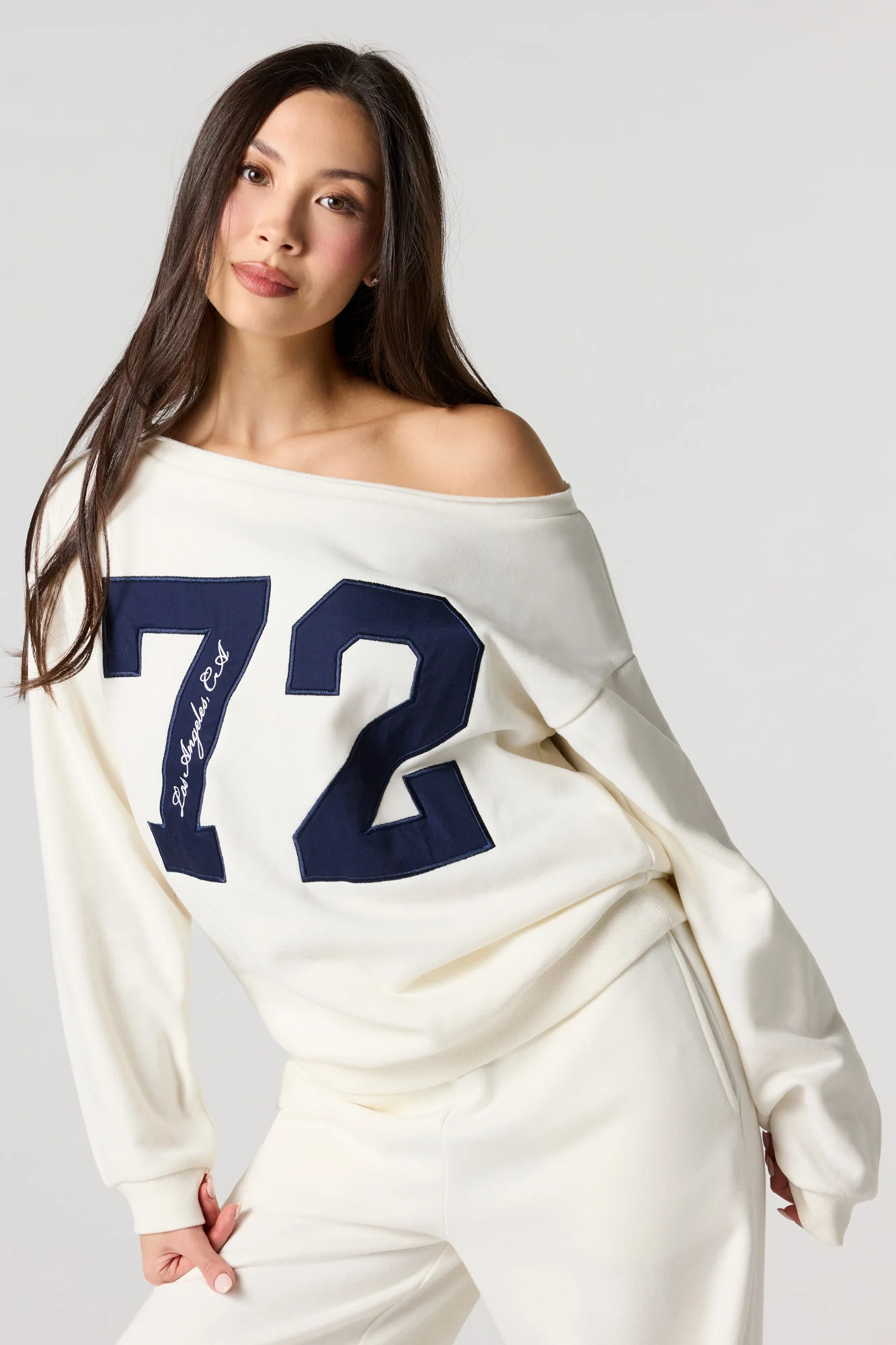 72 Embroidered Off Shoulder Fleece Sweatshirt