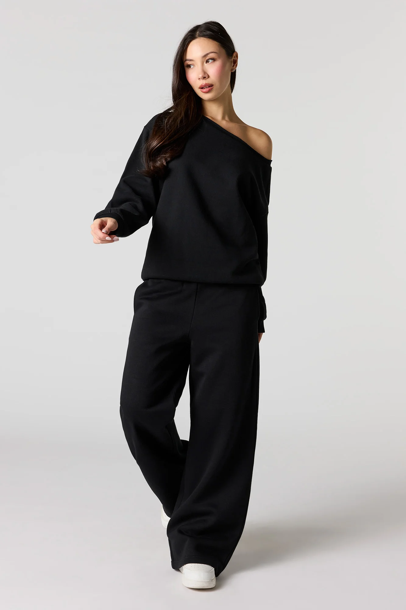 Wide Leg Fleece Sweatpant - Image 4