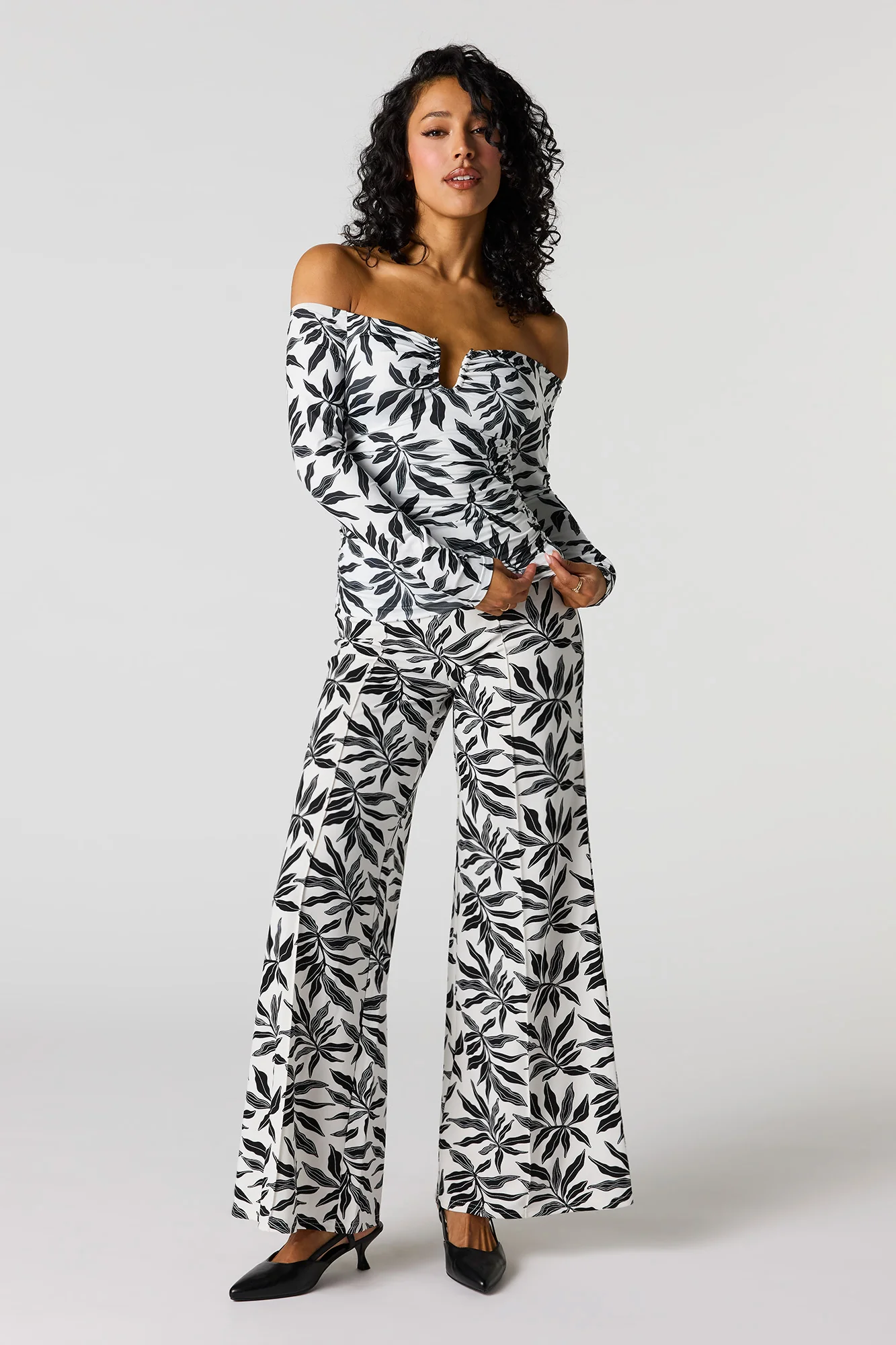 High Rise Exposed Seam Wide Leg Pant - Image 10