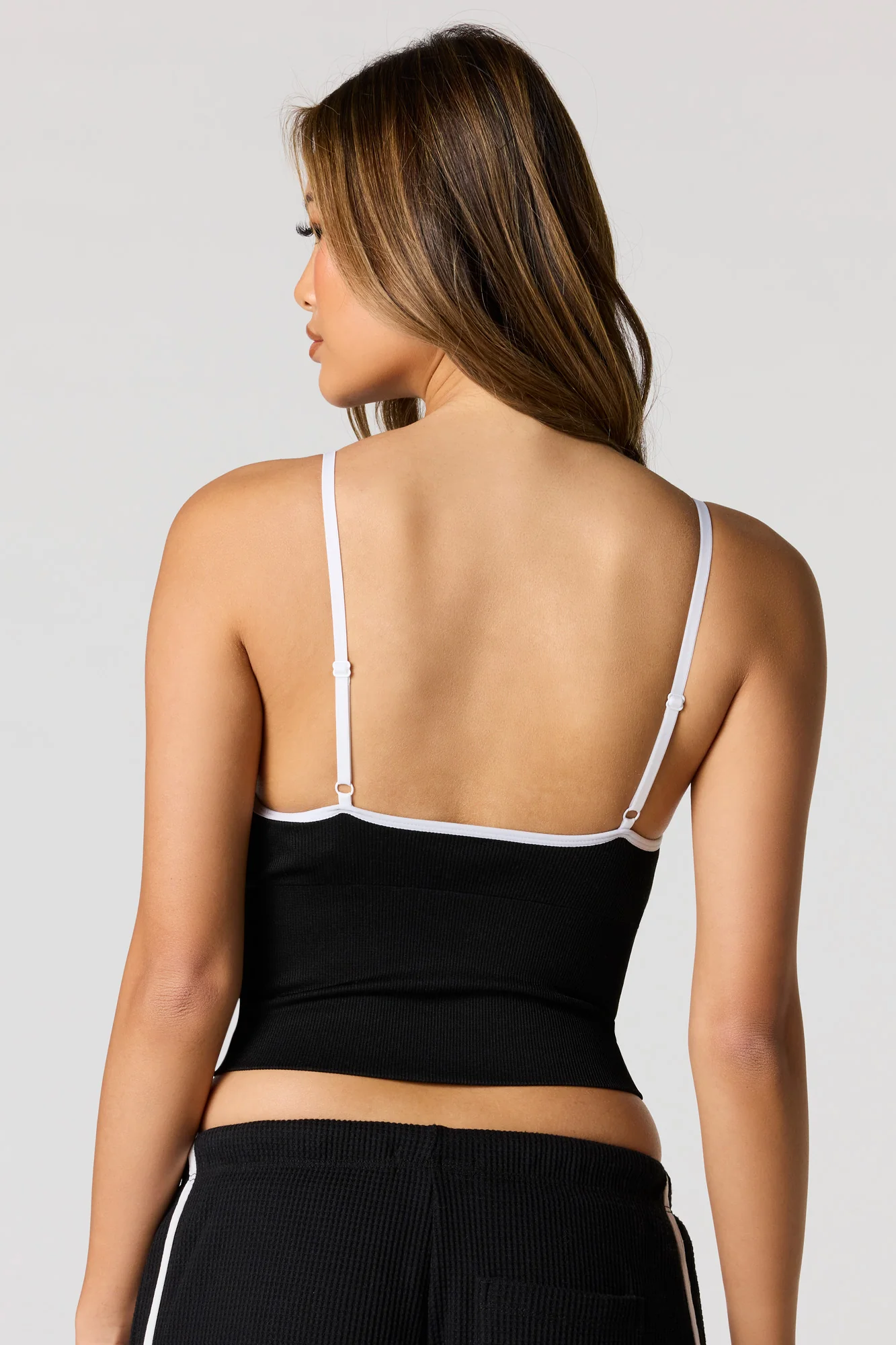 Seamless Ribbed V-Neck Cami with Built-In Bra - Image 2