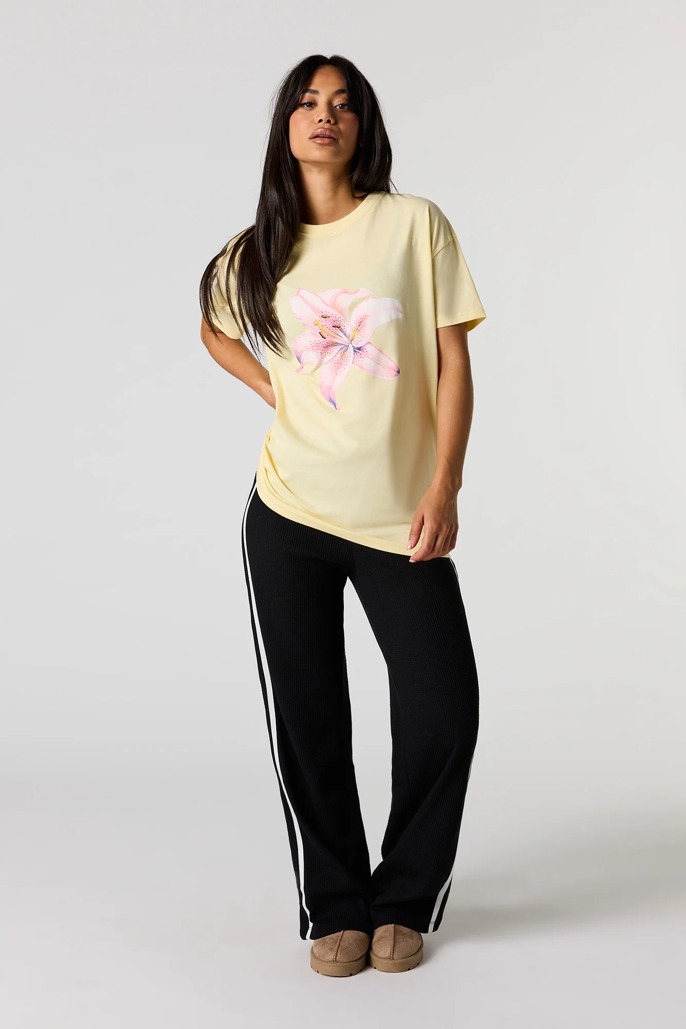 Hibiscus Graphic T-Shirt - Image 3