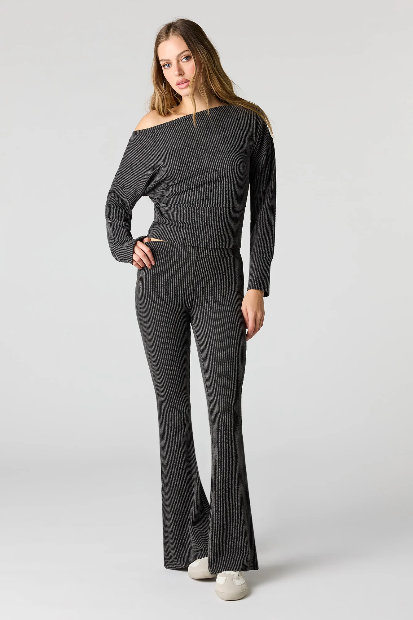 Ribbed Knit Flare Legging - Image 4